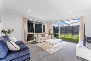 48 Karepiro Drive, Stanmore Bay