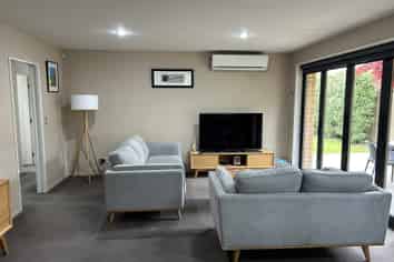 F/8 Renoir Drive, Rolleston