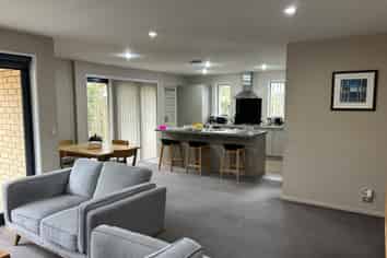 F/8 Renoir Drive, Rolleston