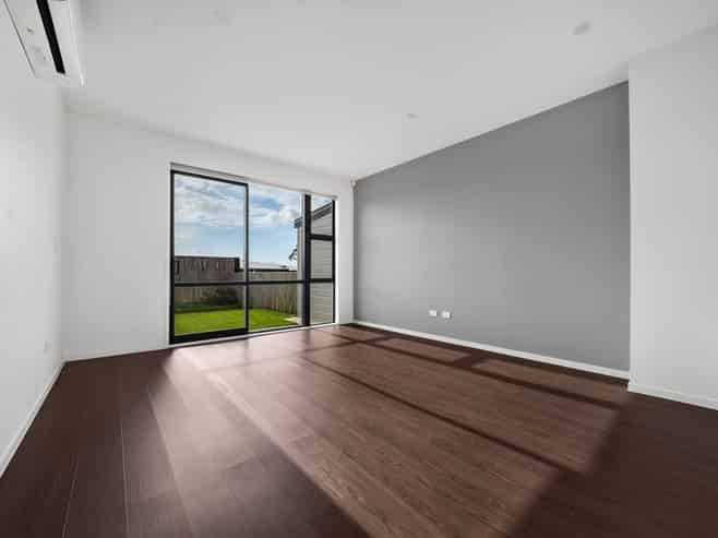 32 Karoro Road, Flat Bush