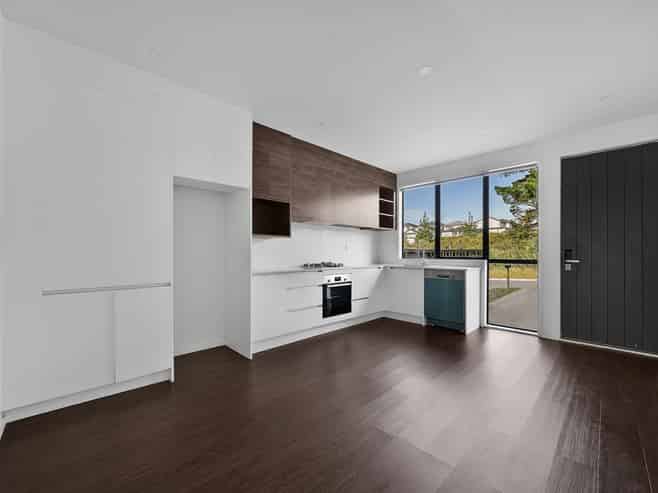 32 Karoro Road, Flat Bush