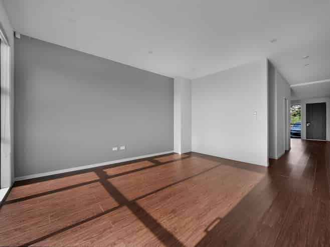 32 Karoro Road, Flat Bush