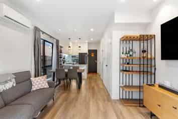 18 Treeline Lane, Flat Bush