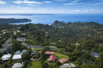 91 Victory Road, Laingholm