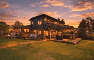 91 Victory Road, Laingholm