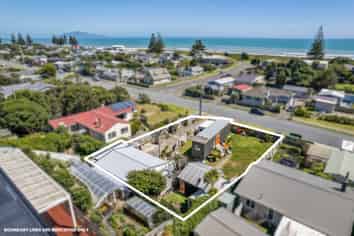48 Moana Street, Otaki Beach