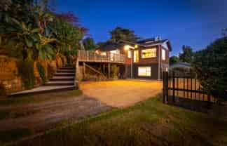 12 William Avenue, Raumati South