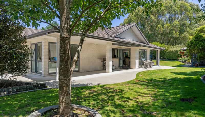 7 The Glade, Carterton