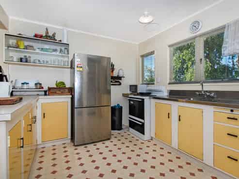 1&2/55B  Mains Avenue, Kensington