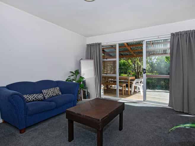 1&2/55B Mains Avenue, Kensington