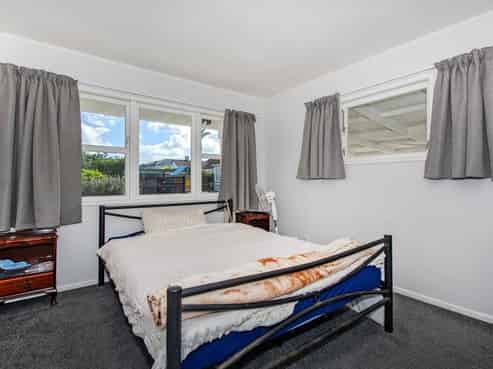 1&2/55B Mains Avenue, Kensington