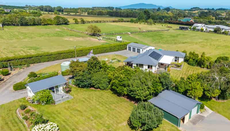 92 Settlement Road / 3 Sutton Road, Te Horo
