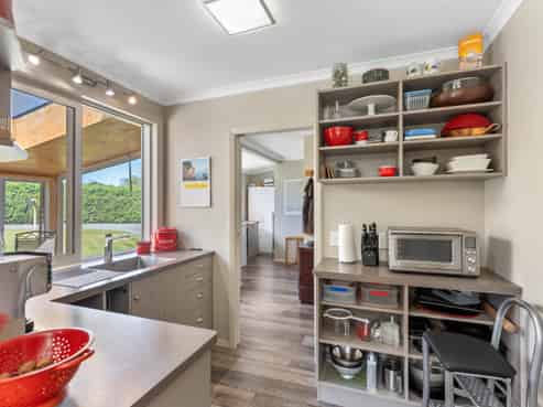 92 Settlement Road / 3 Sutton Road, Te Horo