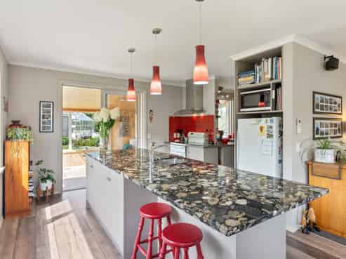 92 Settlement Road / 3 Sutton Road, Te Horo