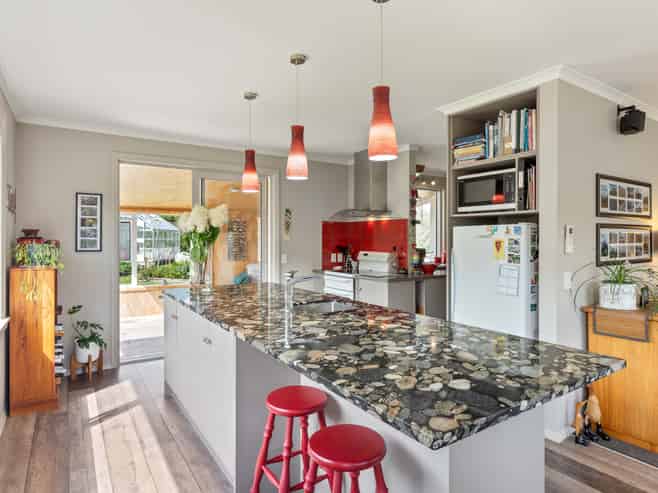 92 Settlement Road / 3 Sutton Road, Te Horo