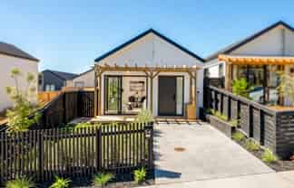 26 Papai Lane, Massey