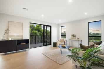 8/7 Parapara Place, Albany