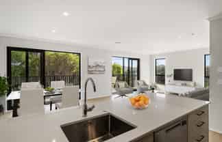 8/7 Parapara Place, Albany