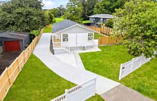 11 Juniper Road, Sunnynook