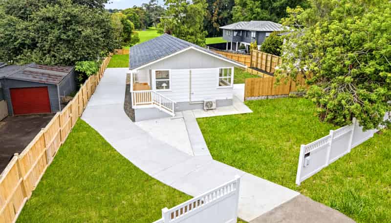 11 Juniper Road, Sunnynook