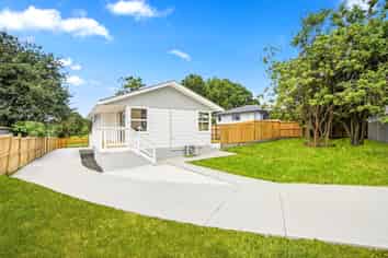 11 Juniper Road, Sunnynook