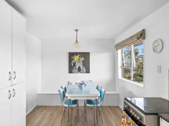 2/8 Applewood Place, Casebrook