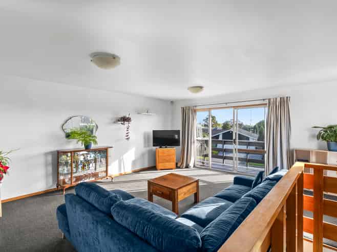 2/8 Applewood Place, Casebrook