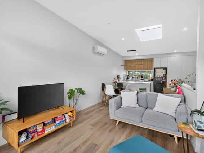 8/92 Cambridge Terrace, Waterloo