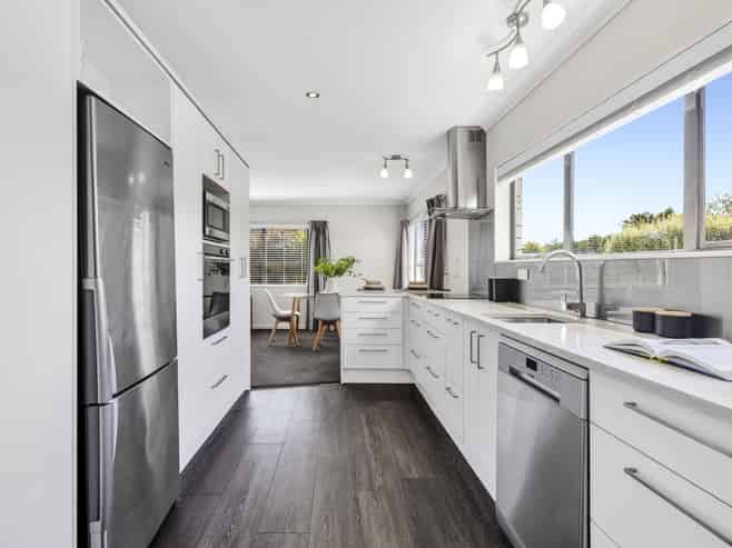 12 Harcourt Place, Wakefield