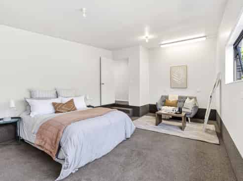 12 Harcourt Place, Wakefield