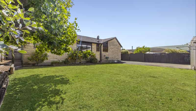 12 Harcourt Place, Wakefield