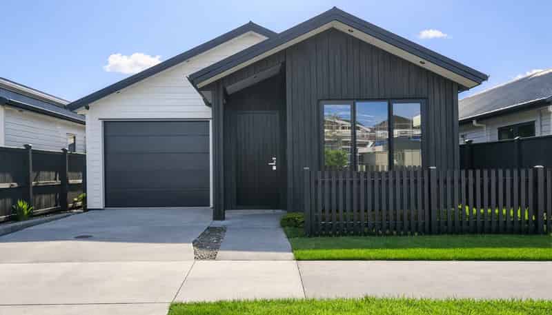 390 Te Taruna Drive, Milldale