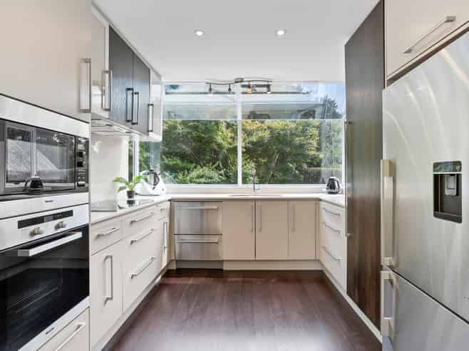 8/17 Chatfield Place, Remuera