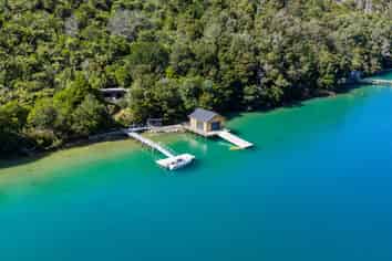  Fence Bay, Onahau Bay