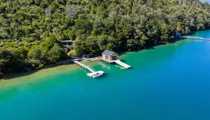  Fence Bay, Onahau Bay