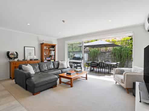 133 Barbarich Drive, Stonefields