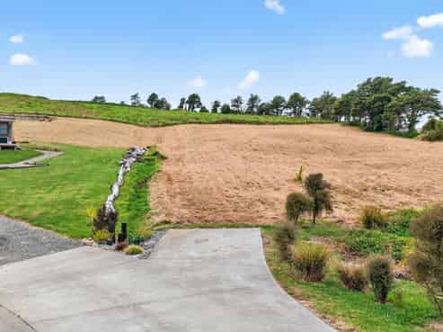 2 Arahanga Road, Paparoa