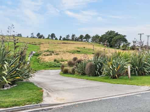 2 Arahanga Road, Paparoa