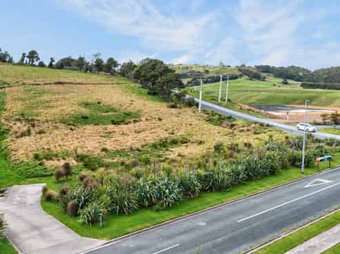 2 Arahanga Road, Paparoa