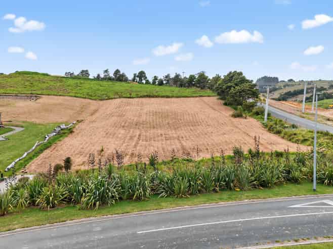 2 Arahanga Road, Paparoa