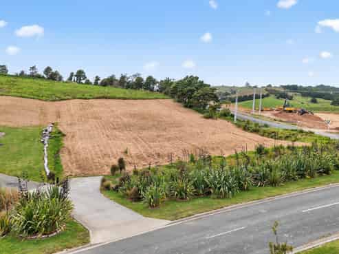 2 Arahanga Road, Paparoa