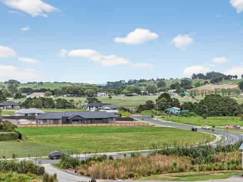 2 Arahanga Road, Paparoa
