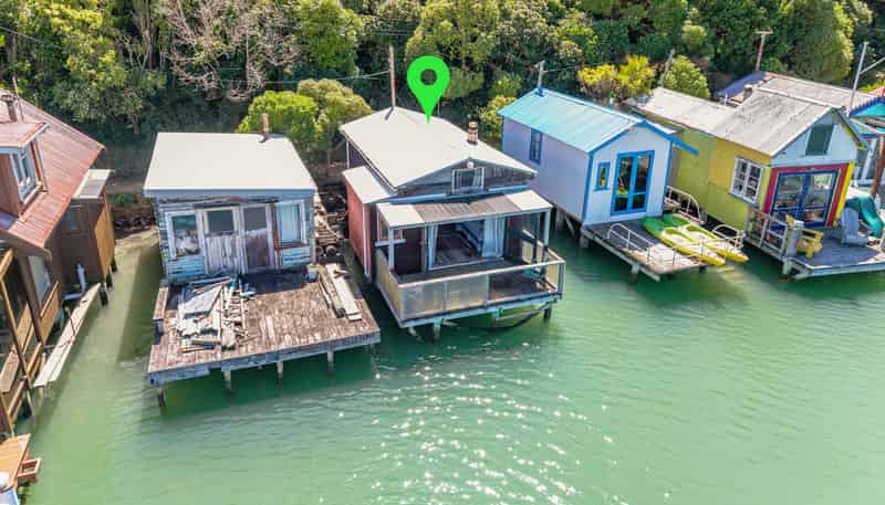 15 Boatshed, Camborne Walkway, Paremata