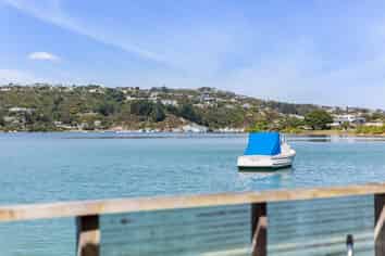 15 Boatshed, Camborne Walkway, Paremata