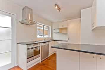 2/13 Richards Avenue, Milford