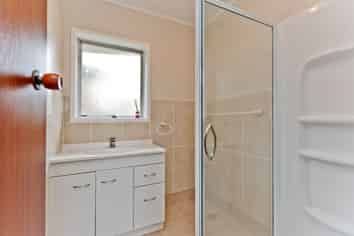 2/13 Richards Avenue, Milford