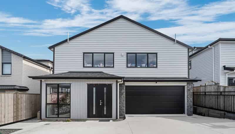 2A Ballyalton Crescent, Flat Bush