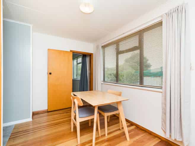 64 Highbury Avenue, Highbury