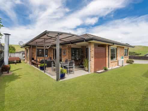 4 Gina Way, Welcome Bay