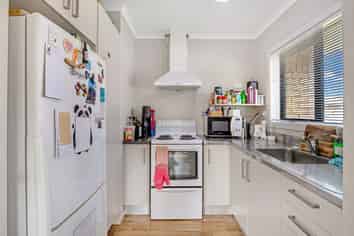 10E Yorkshire Road, Silverdale